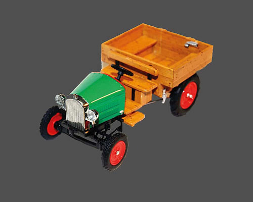 Fahrzeugmodell - Kaiser Autotraktor 1945